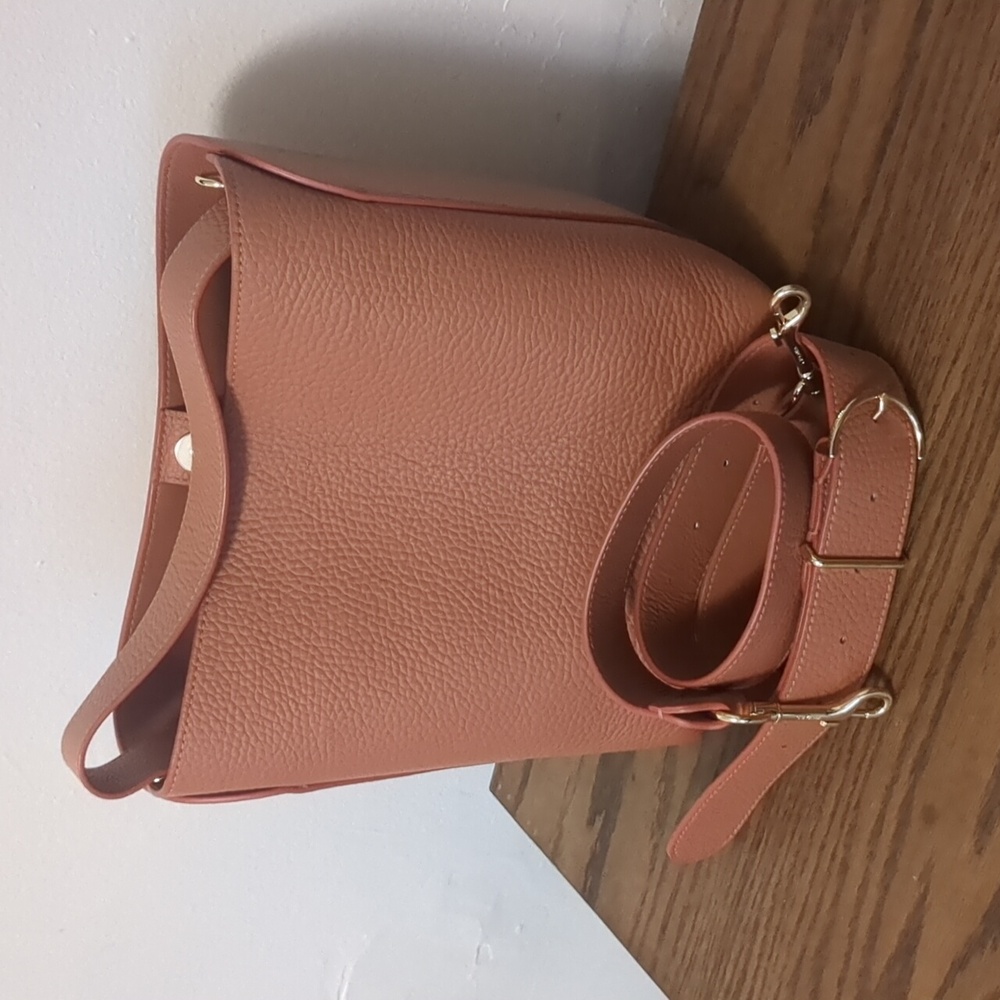 Cuyana Linea Bucket Bag with Strap in Terracotta